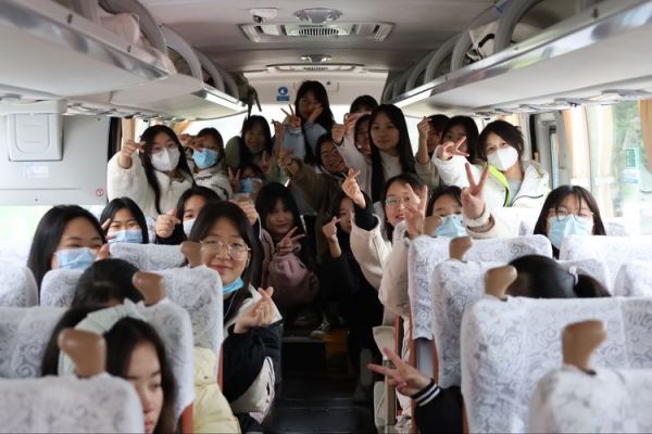 蹇難豈阻拏云路，砥礪尤堅(jiān)壯志心——德才學(xué)校2023屆2001班學(xué)生赴長(zhǎng)沙參加藝考